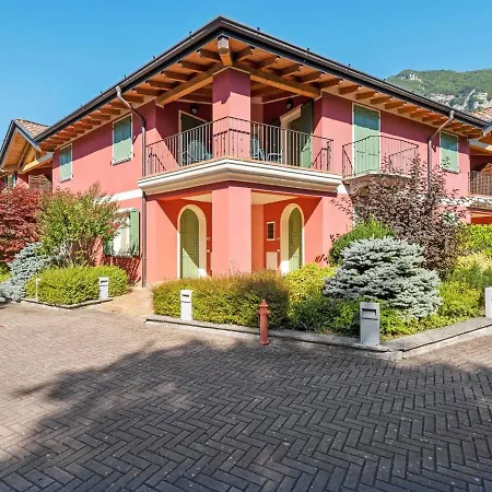 Amazing In Idro With Shared Pool *