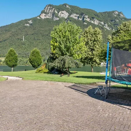 Amazing In Idro With Shared Pool Lejlighed Crone